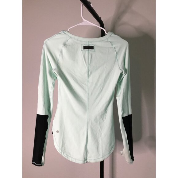Lulu Lemon Long Sleeve Shirt | Mint Green Running Top | Size 4 | Thumb Holes - Picture 3 of 5